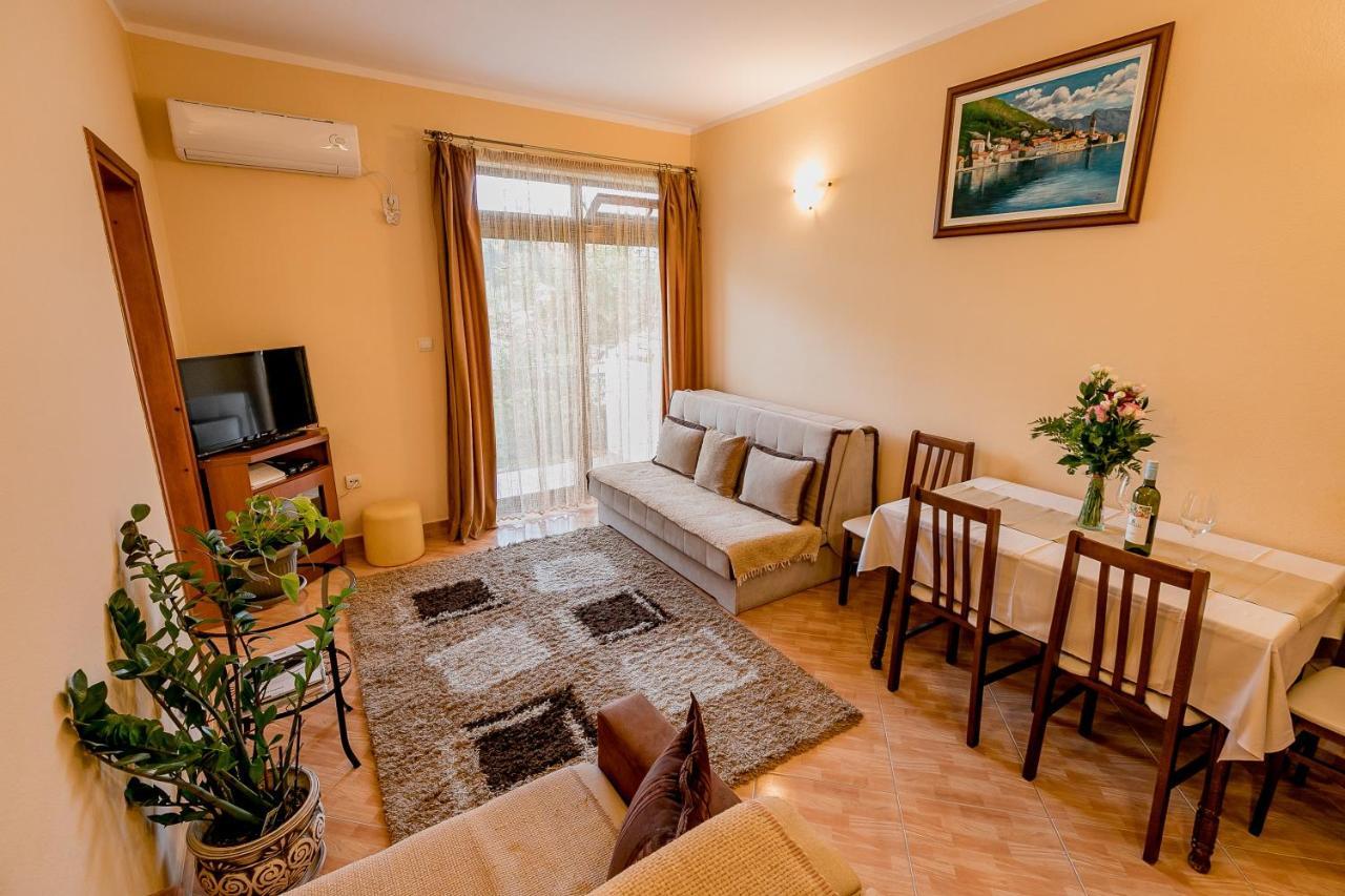 Apartments Gudelj Kamenari Exterior foto